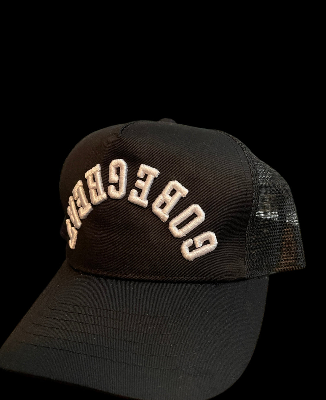 R4I Hat-Blackw/White